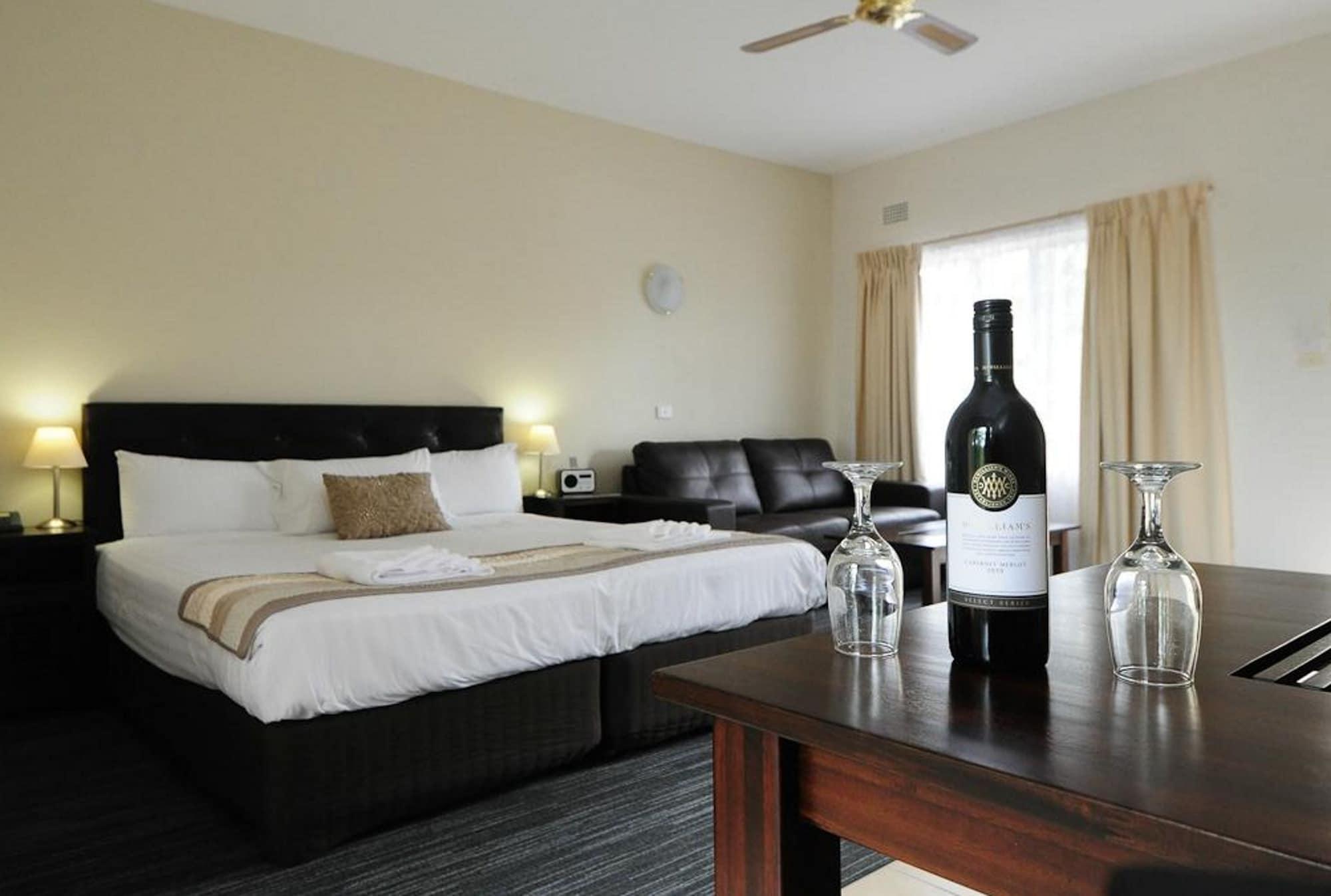 Sanctuary Resort Motor Inn Coffs Harbour Bagian luar foto