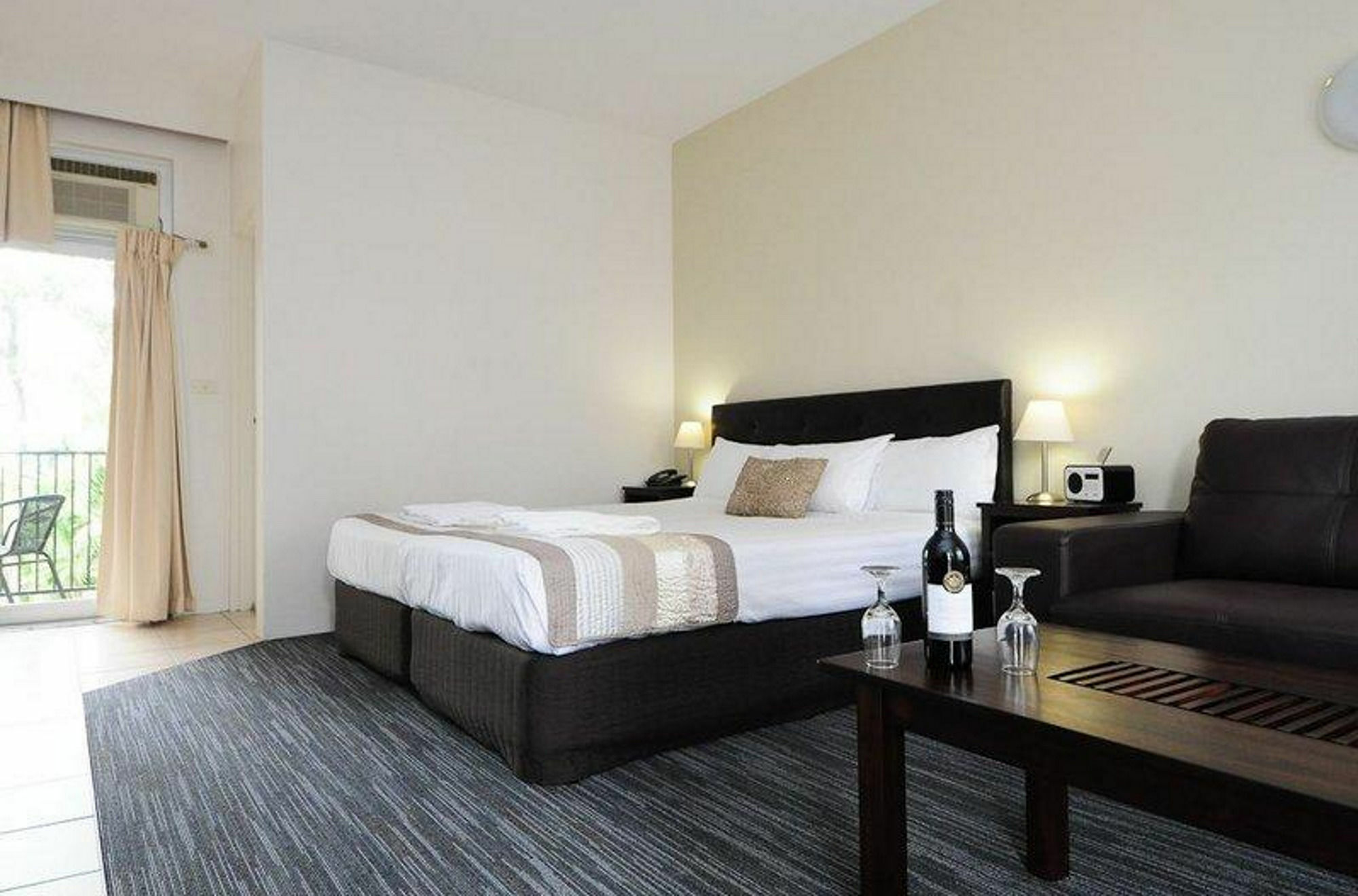 Sanctuary Resort Motor Inn Coffs Harbour Bagian luar foto